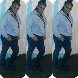 Meet your Posher, Ennisha